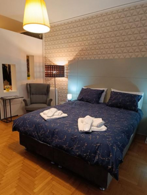 Plaka Hideaway Suite